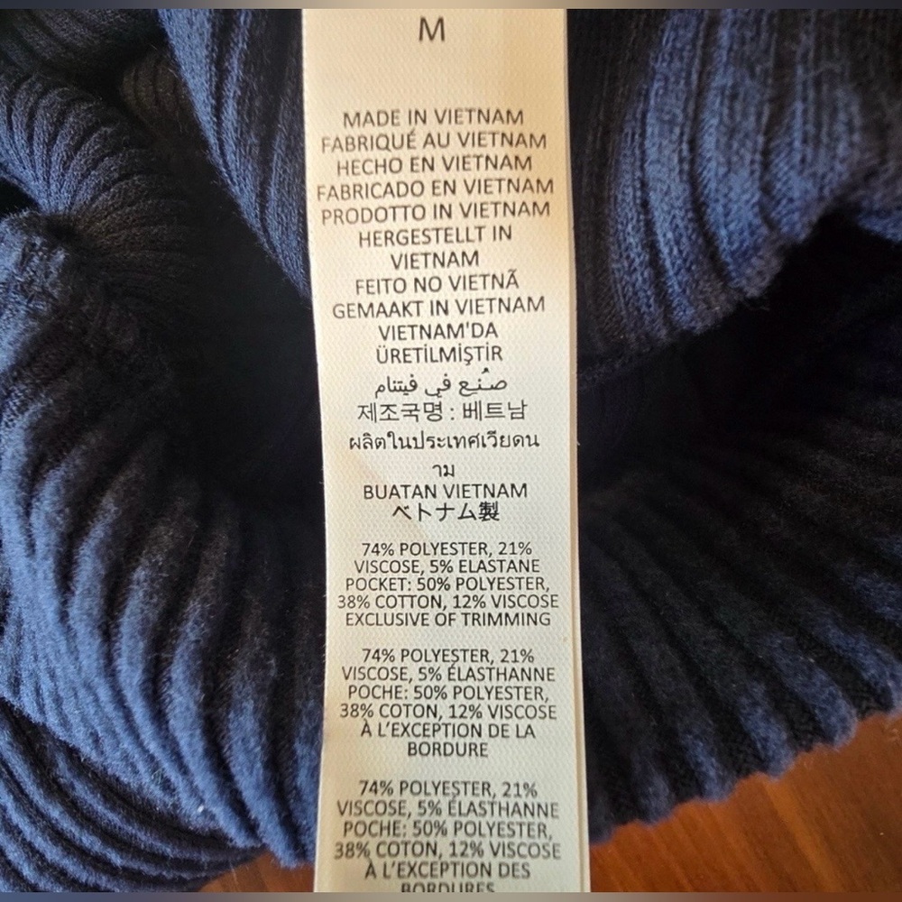 ALO YOGA Muse Wide Leg Pants in Navy Size Medium NWT - Picture 7 of 7